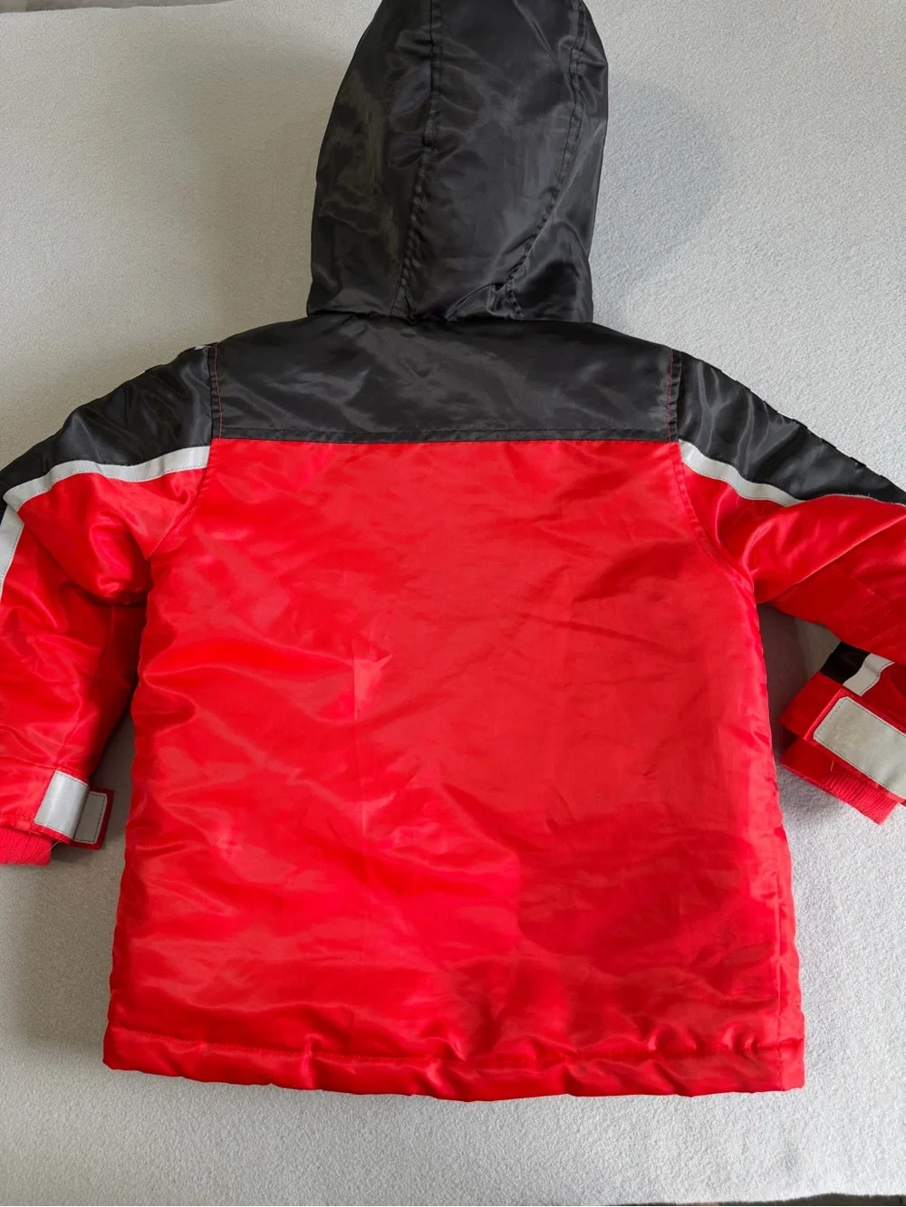 Disney Cars Lightning McQueen Red Hooded Jacket Size 4 Lined Polyester Snap